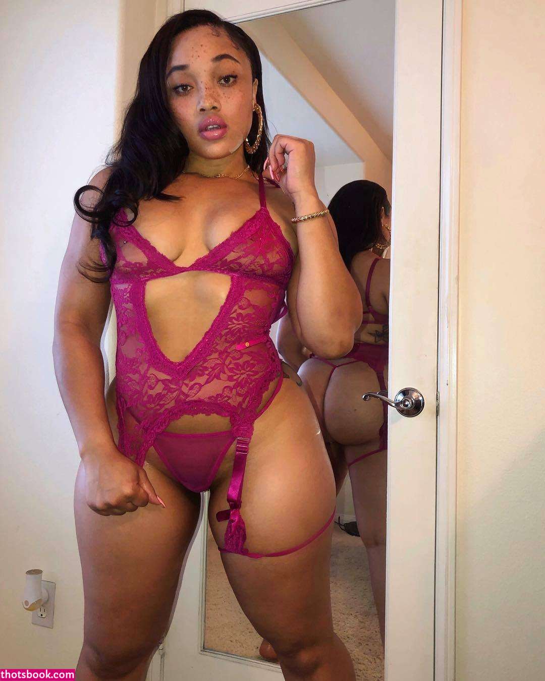 Lorraine Sd Photo #23