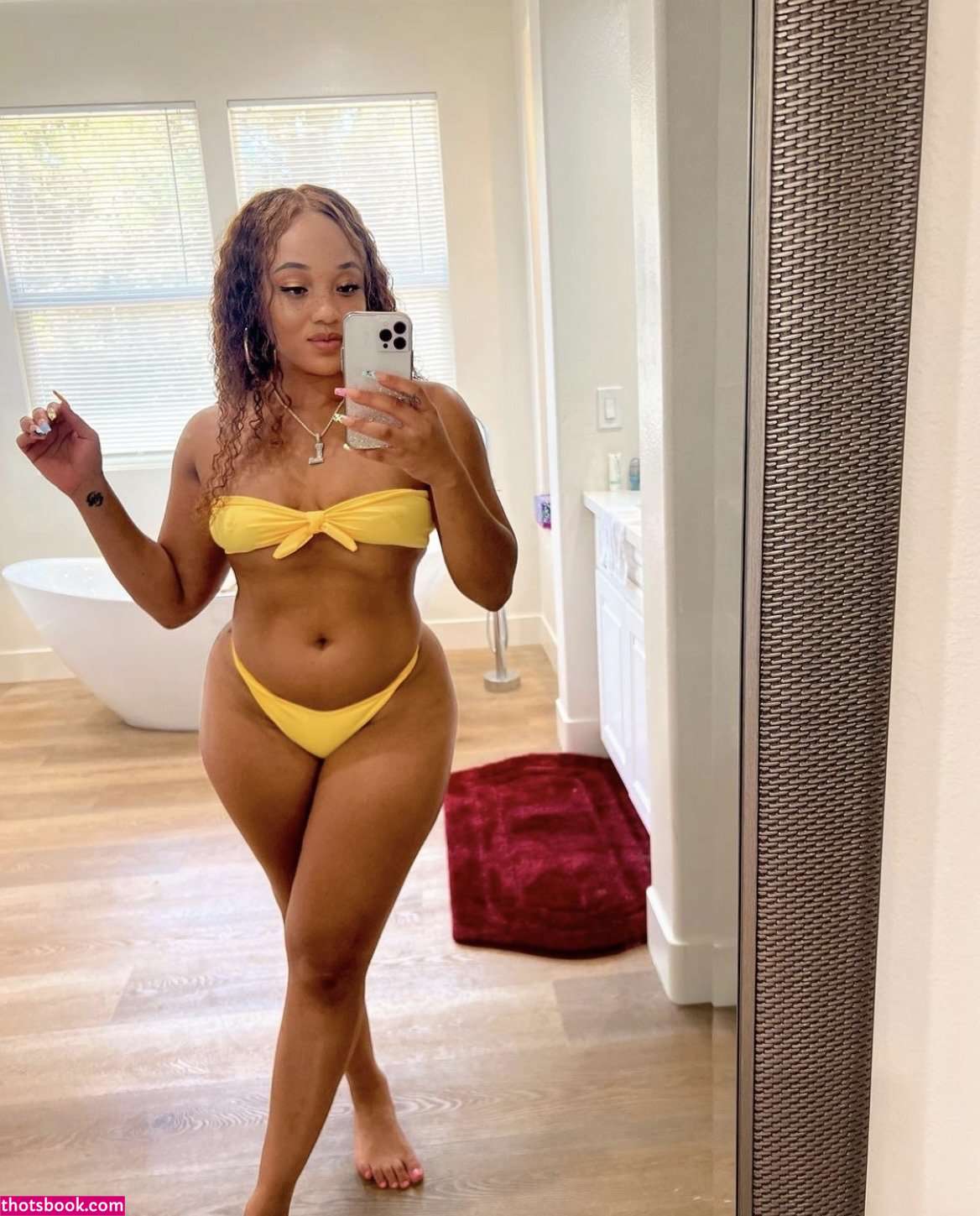 Lorraine Sd Photo #31