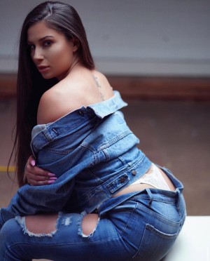 Stephanie Teudt Photo #10