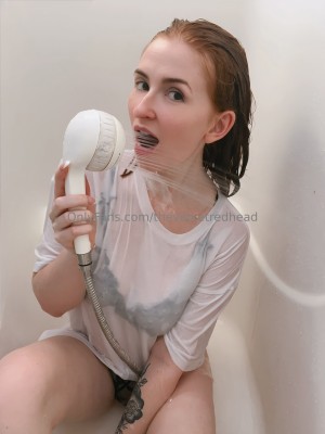 thevelvetredhead Photo #2