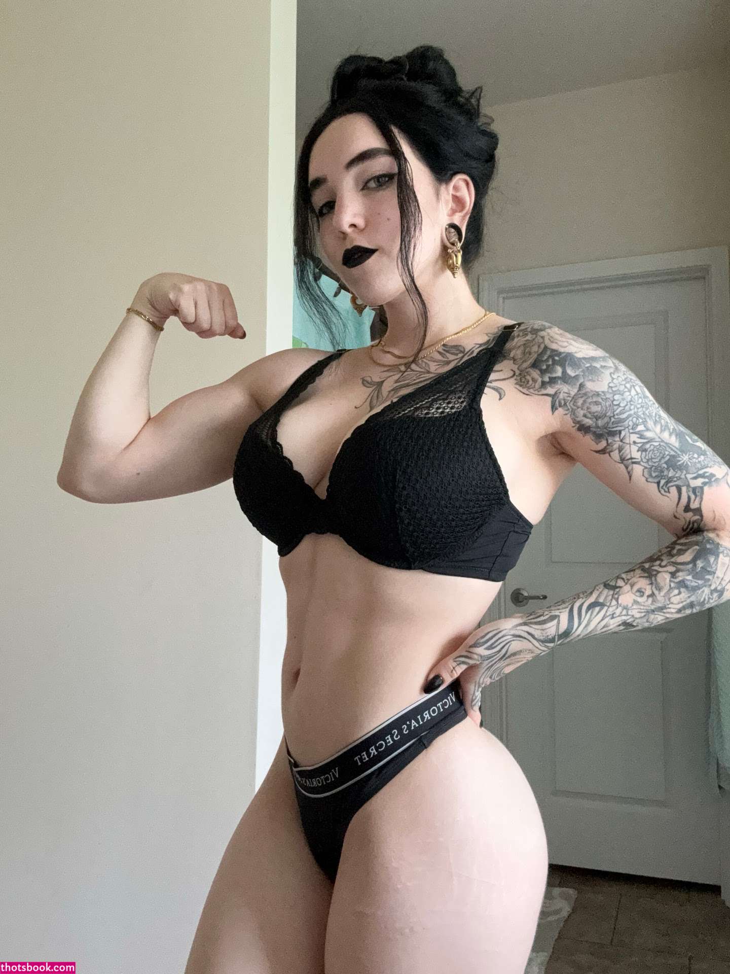 amberthevalkyrie Photo #23