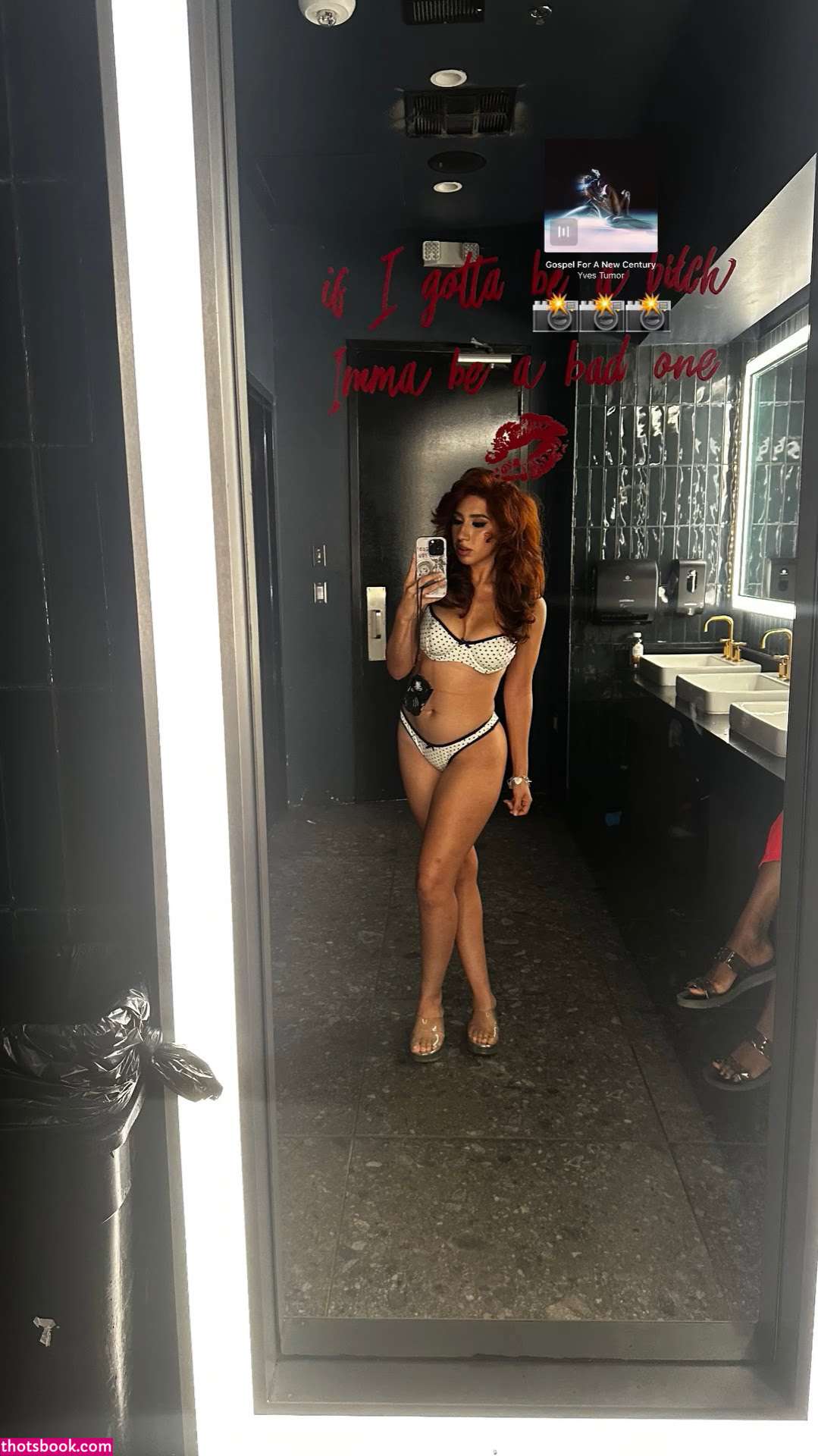 Dominique Arrona Photo #5