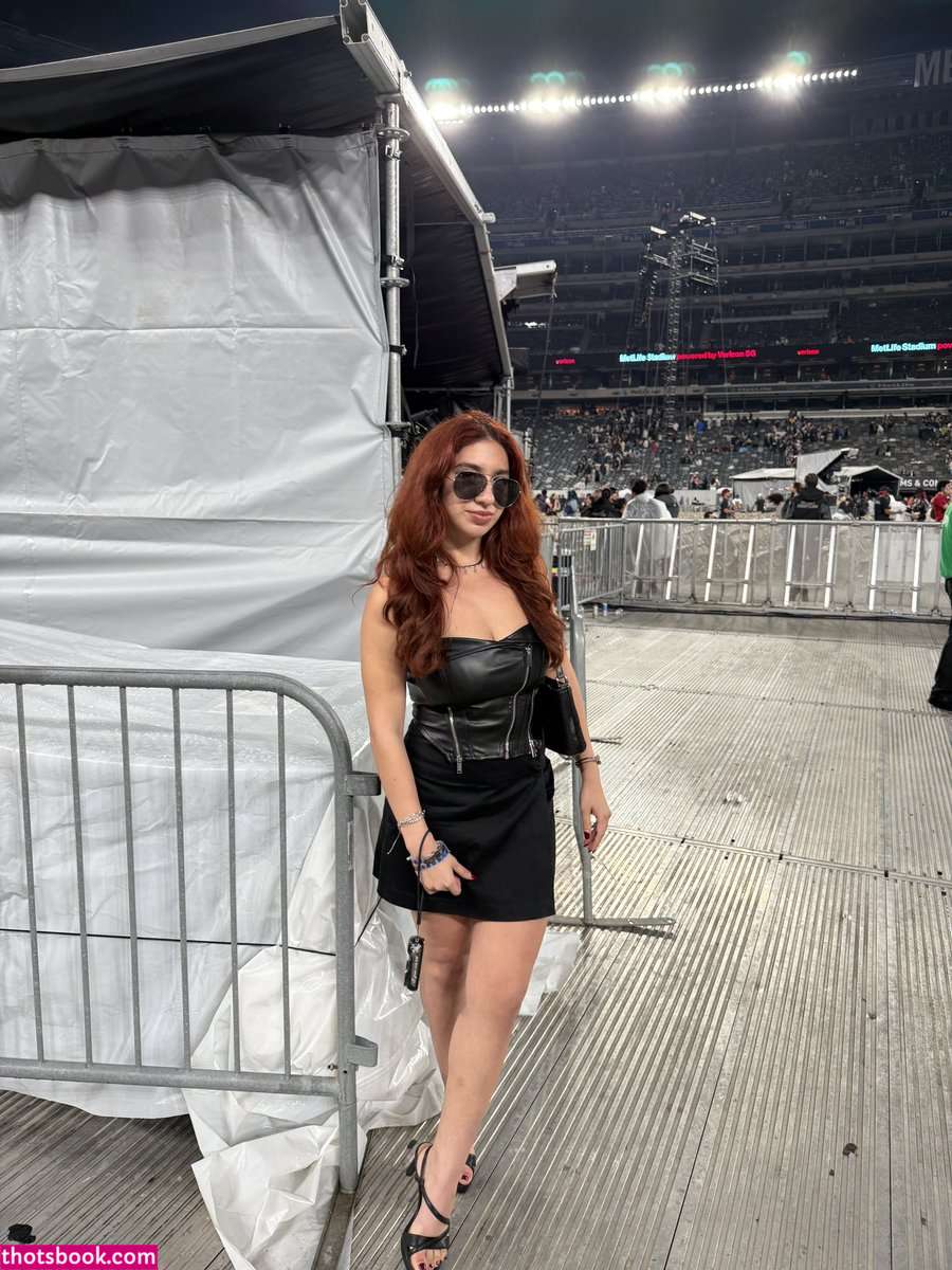 Dominique Arrona Photo #13