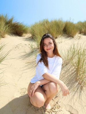Shauna Dewit Photo #17