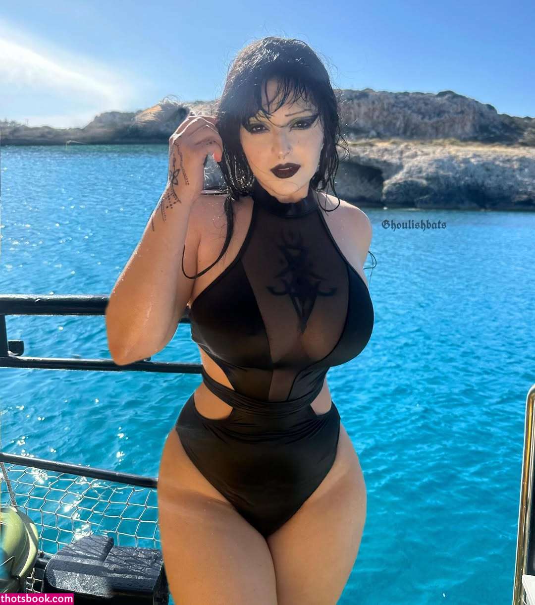 ghoulishbats Photo #8