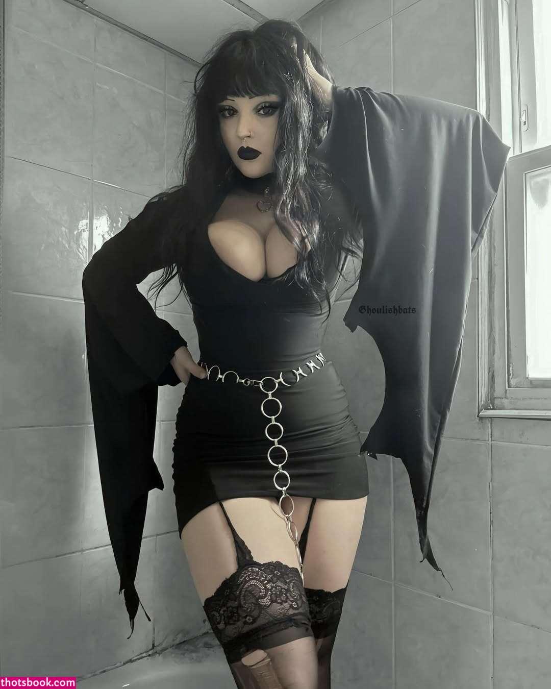 ghoulishbats Photo #9
