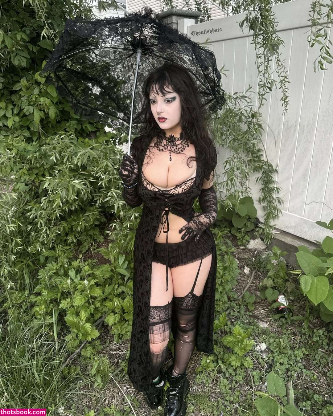 ghoulishbats Photo #17