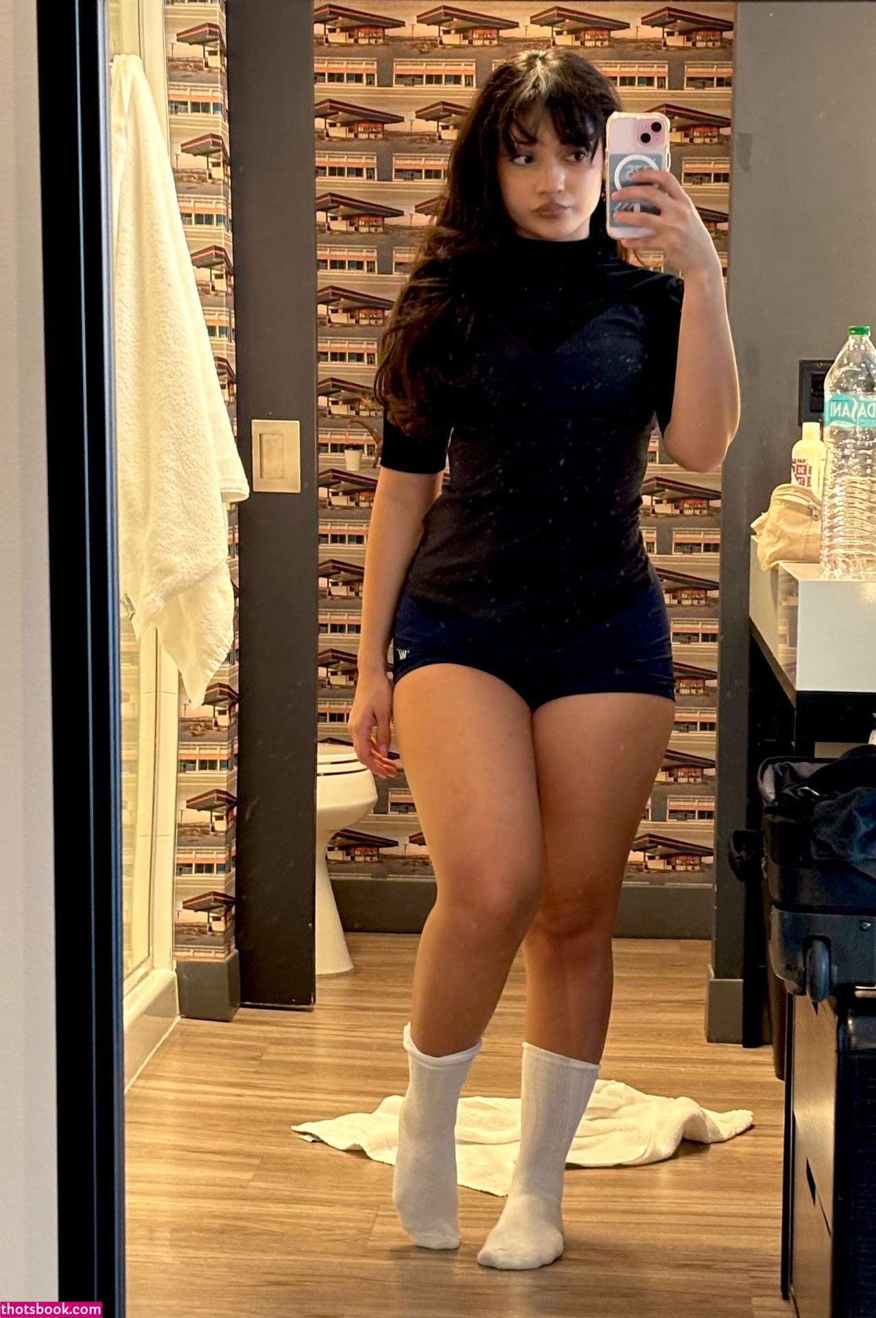 Mangowoman Photo #12