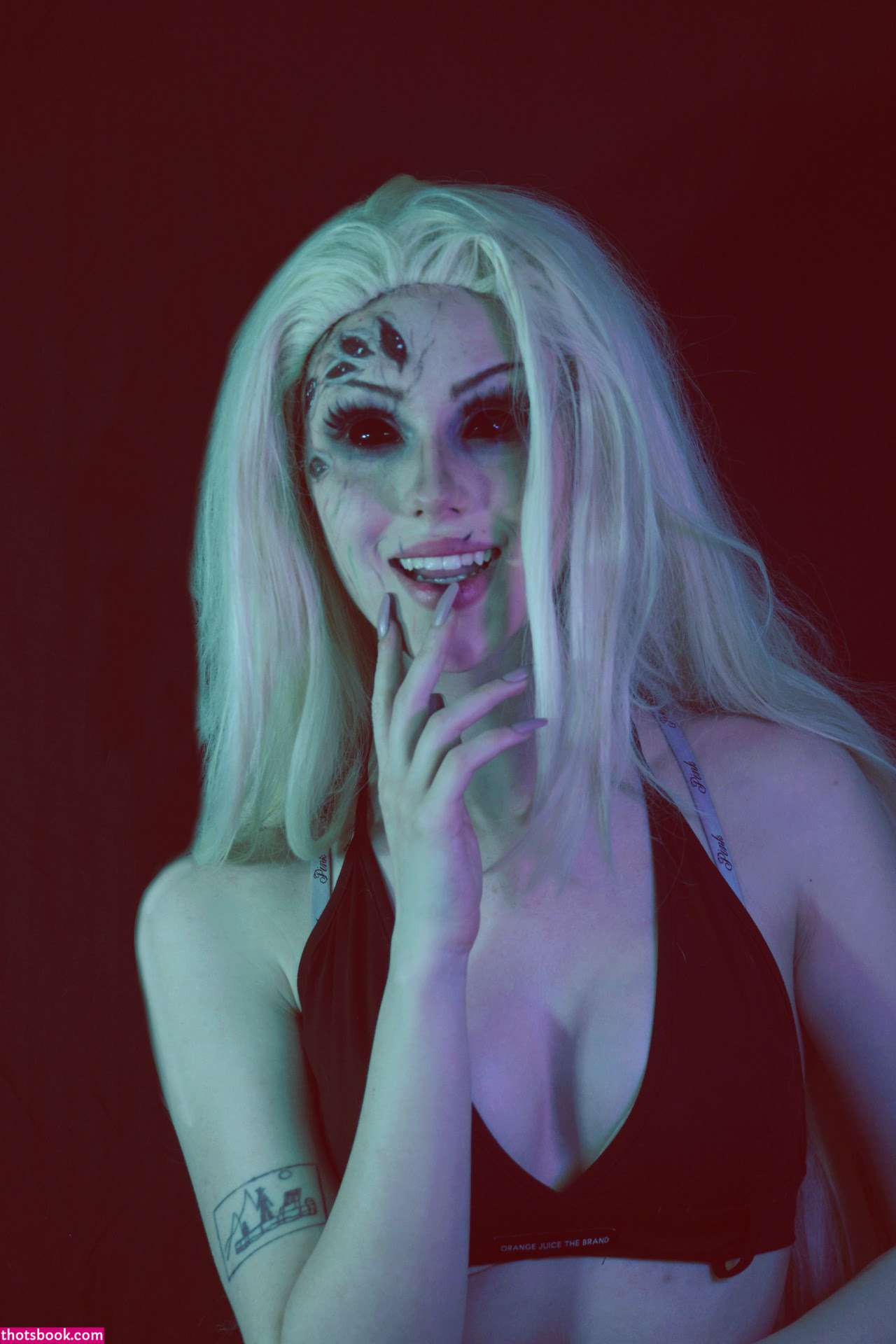 Valiantf0x Photo #16