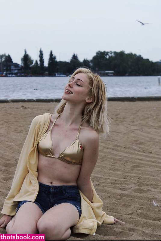 Valiantf0x Photo #29