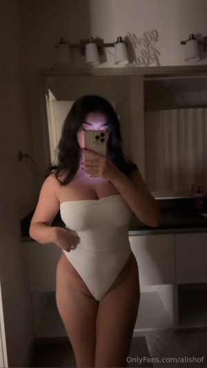 Alishbasheikh Photo #202