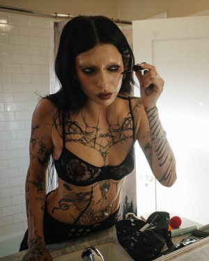 Deathbyromy Photo #18