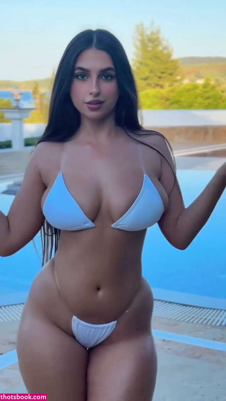 Eva Savagiou Photo #113