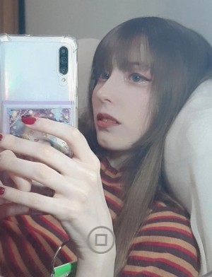 Kiki Glitter Post #1