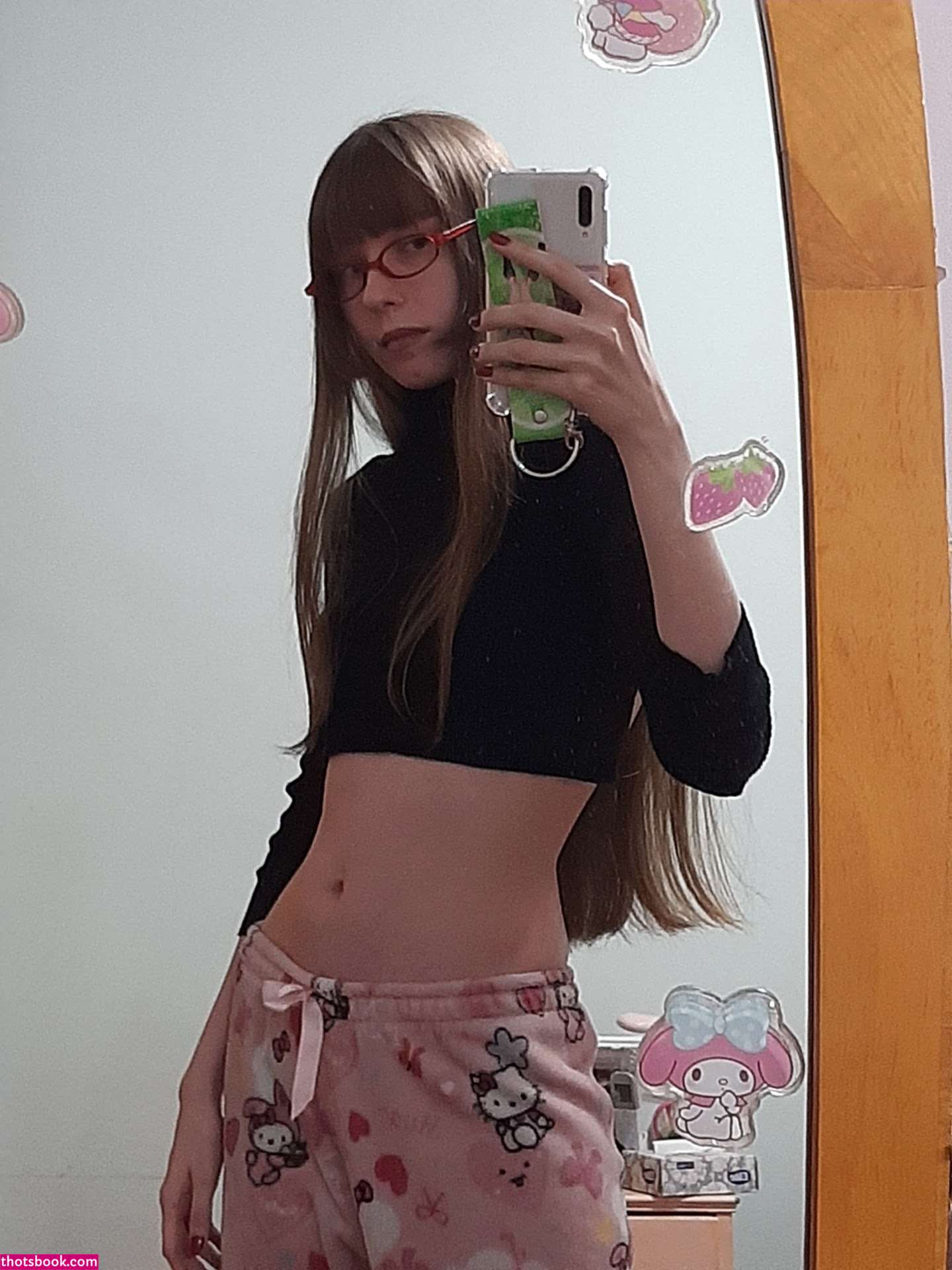 Kiki Glitter Photo #47