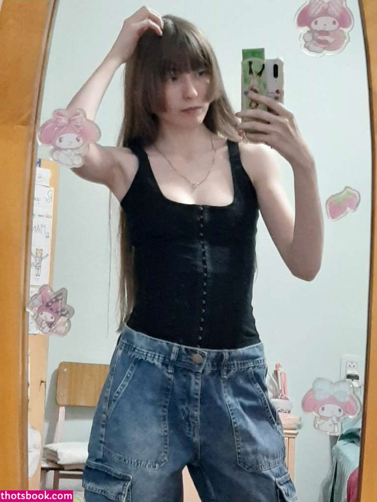 Kiki Glitter Photo #48