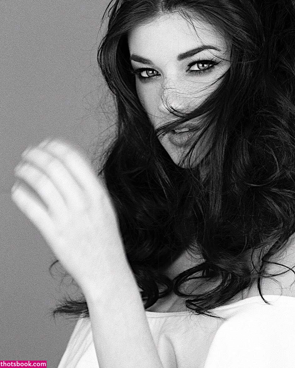 Sara Moratilla Photo #1