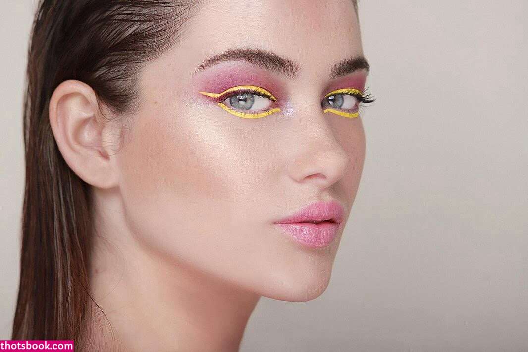 Sara Moratilla Photo #4