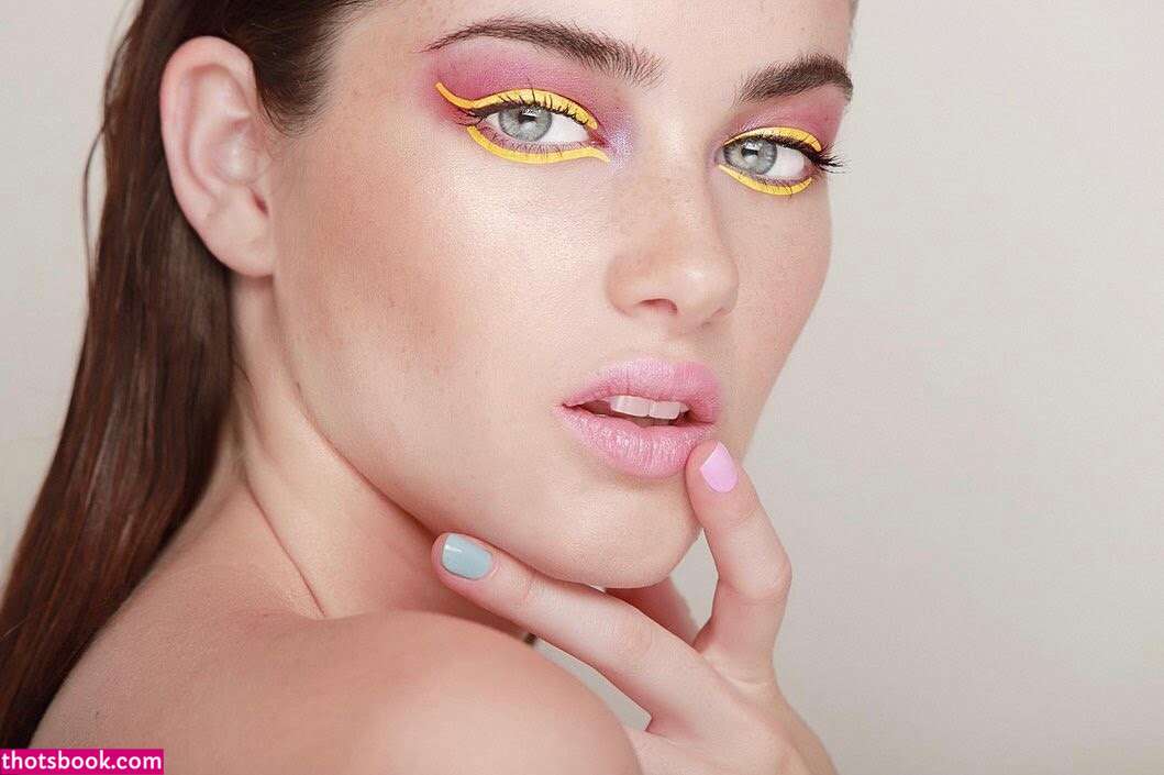 Sara Moratilla Photo #8