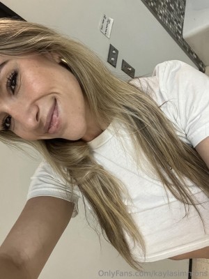 Kayla Simmons Photo #345