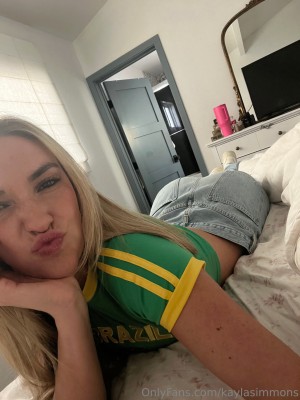 Kayla Simmons Photo #363