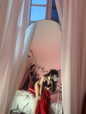 Emiliabear Photo #21