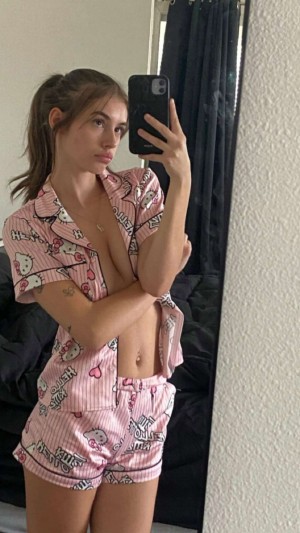 Eva Cudmore Photo #19