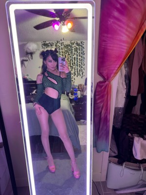 Jeannieelisemai Photo #35