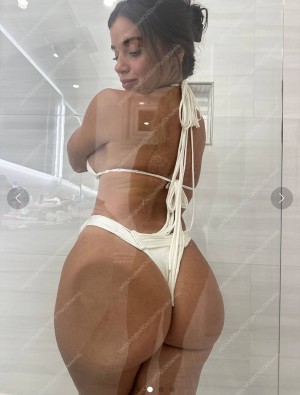 Kayla Manousselis Photo #6