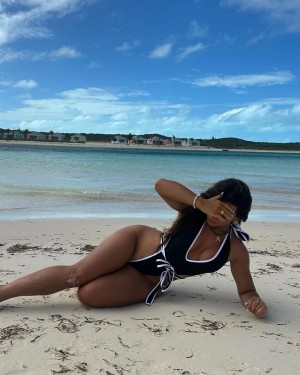 Kayla Manousselis Photo #14