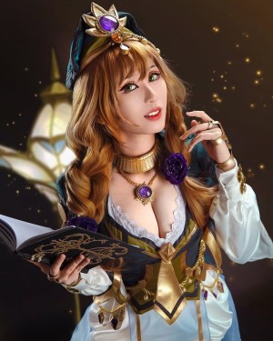 Larissa Rochefort Photo #1