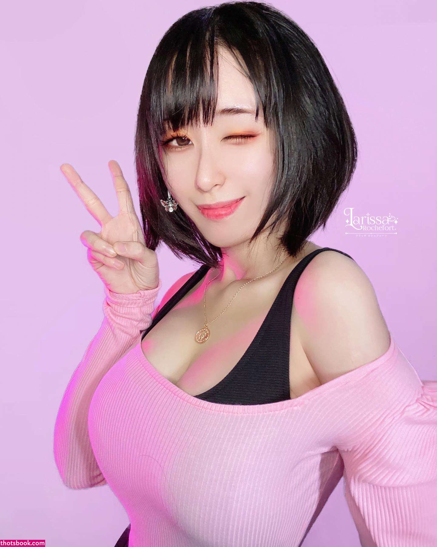 Larissa Rochefort Photo #12