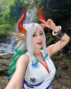 Larissa Rochefort Photo #21