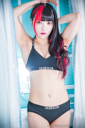 Maki Itoh Photo #121