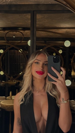 Antonella Mantovano Photo #18