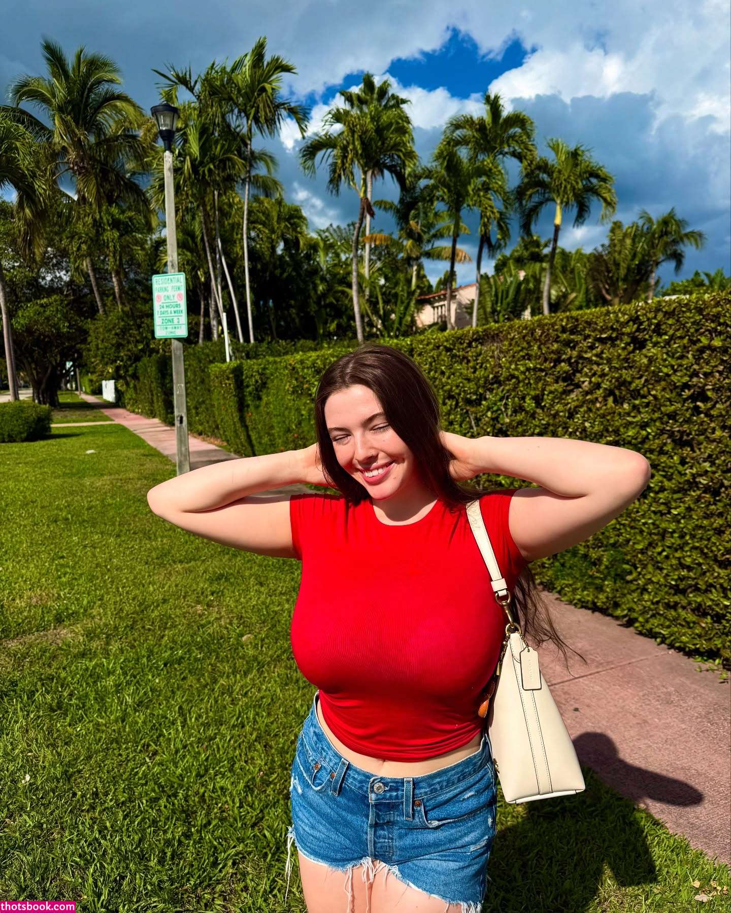 Jazmine Singing Photo #188