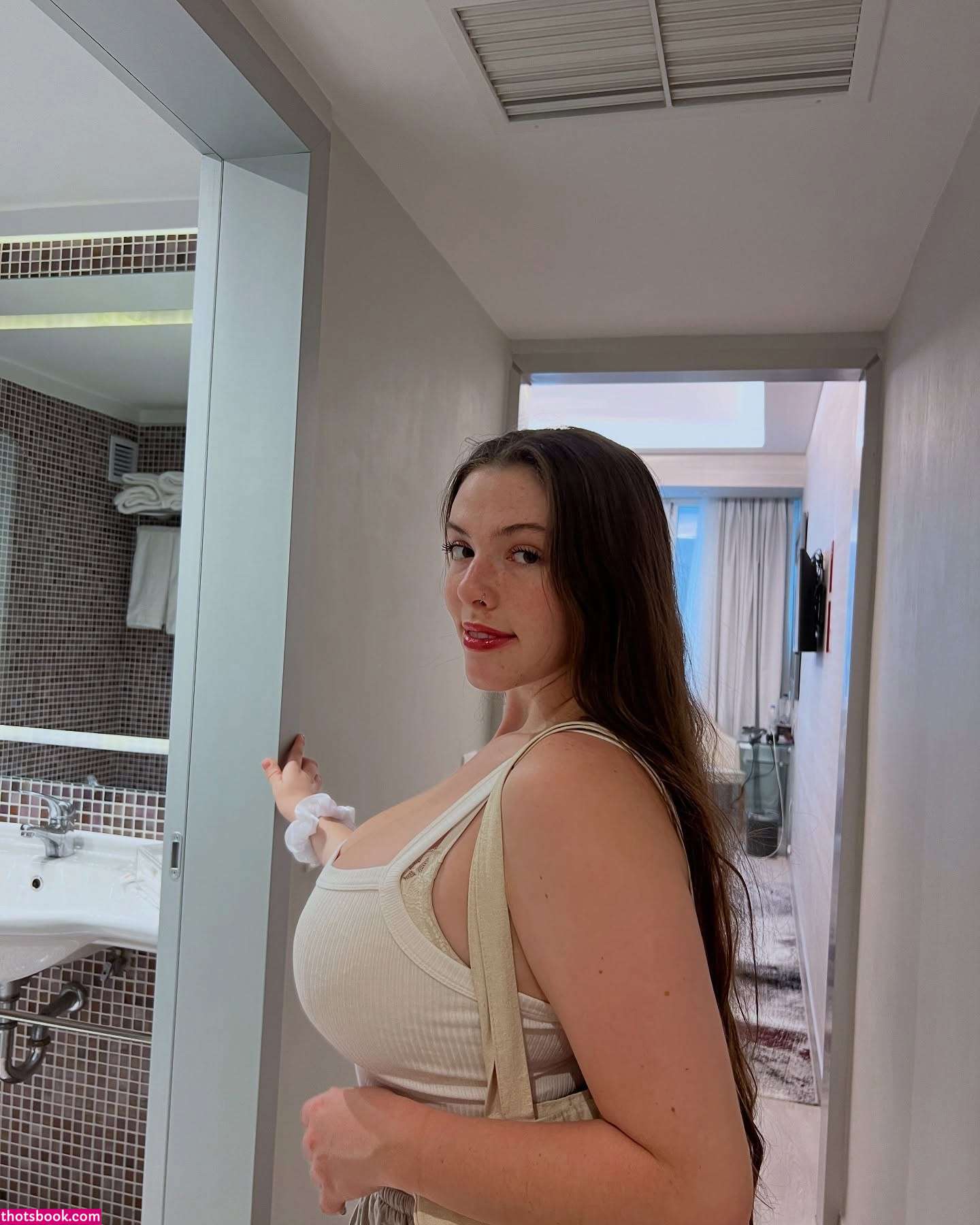 Jazmine Singing Photo #192