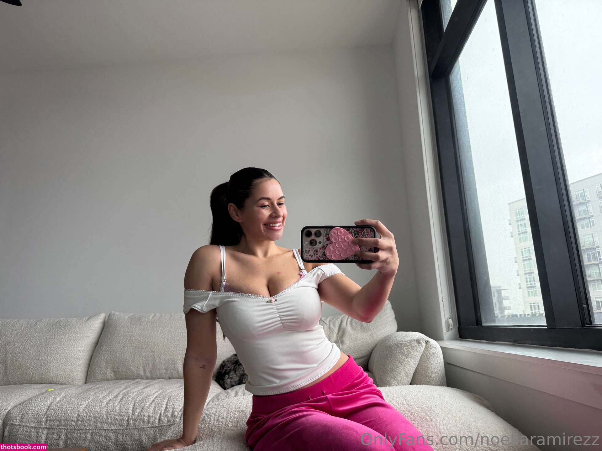 Noelia Ramirez Photo #5