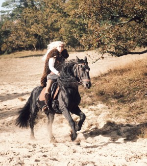 Anne Elisabeth Photo #29