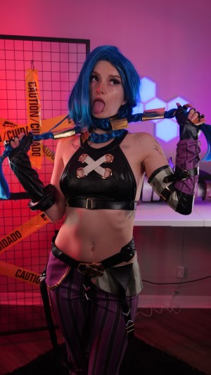 Busy B ASMR Photo #15