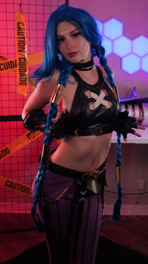 Busy B ASMR Photo #19