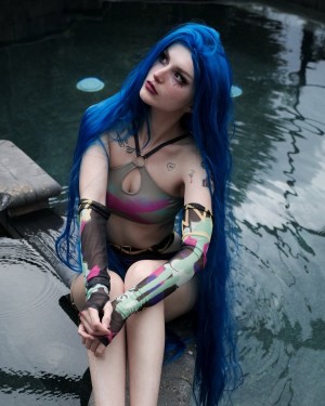 Busy B ASMR Photo #26