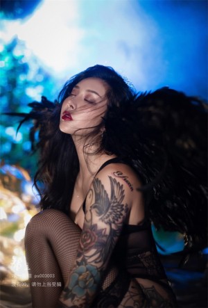 Hitomi Songyuxin Photo #37