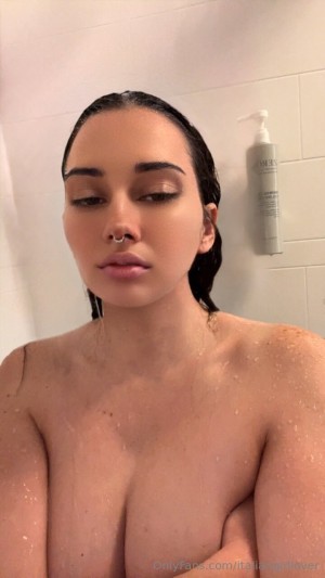 Lindsay Giangrosso Photo #6