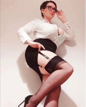 Missvintagedresses Photo #17