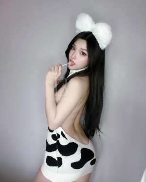 Duyenn Hipp Photo #19