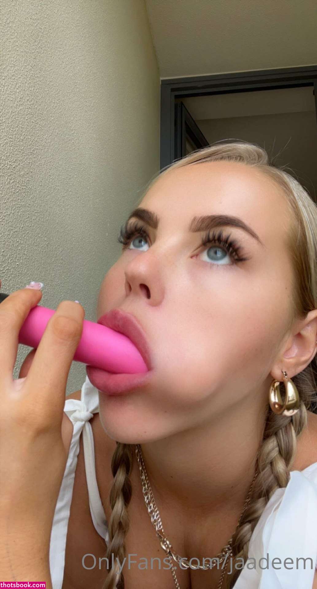 Jade Mckinven Photo #161