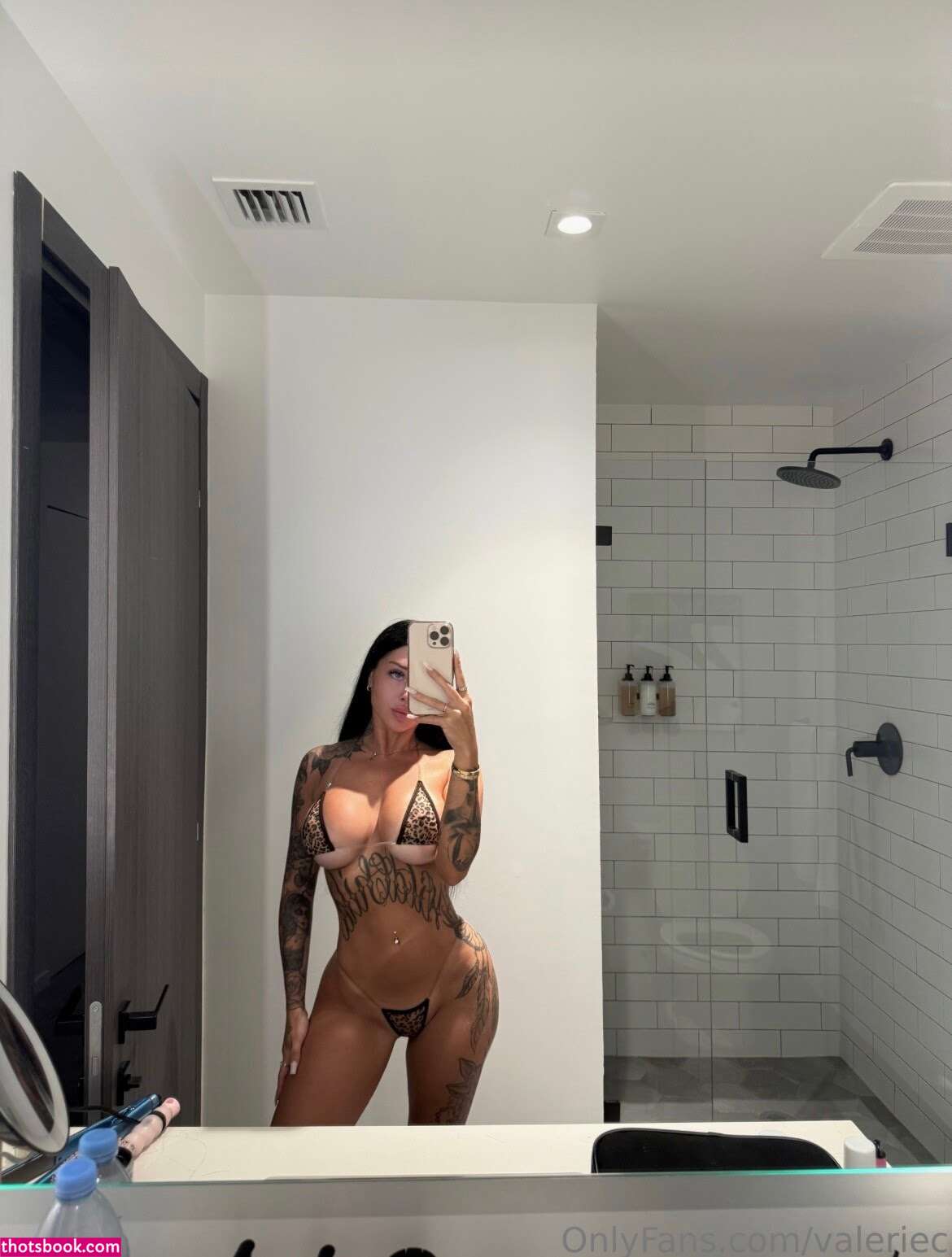 Valerie Cossette Photo #196