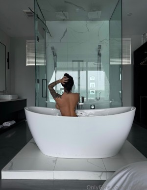 Valerie Cossette Photo #213