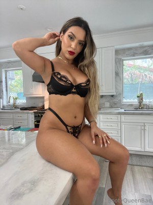 Araqueenbae Photo #385